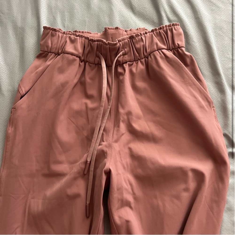 Lulu Strech High Rise Pants